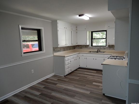 4th image of 703 Ethel Dr