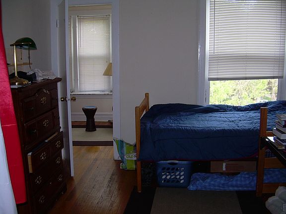 5th image of 4900 N Whipple St APT 1