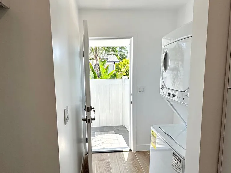 7740 Bonner Ave — Photo 18
