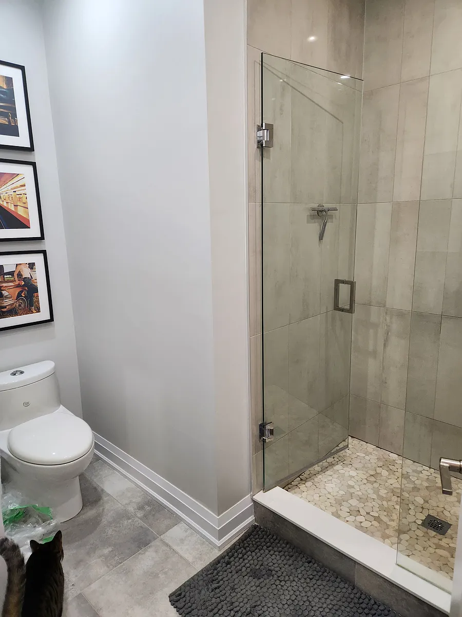 Shared Bathroom - Kingswood Rd