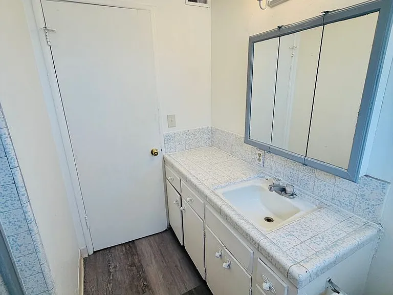 203 W Benjamin Holt Dr — Photo 9