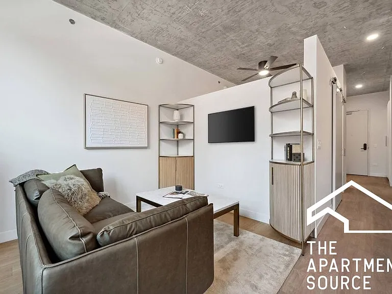 808 Wells Studio #STUDIO — Photo 18