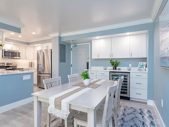 5th image of 260 Seaview Ct APT 710