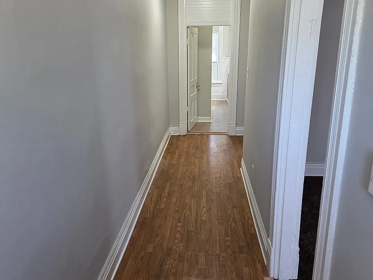 819 Pierce St — Photo 3