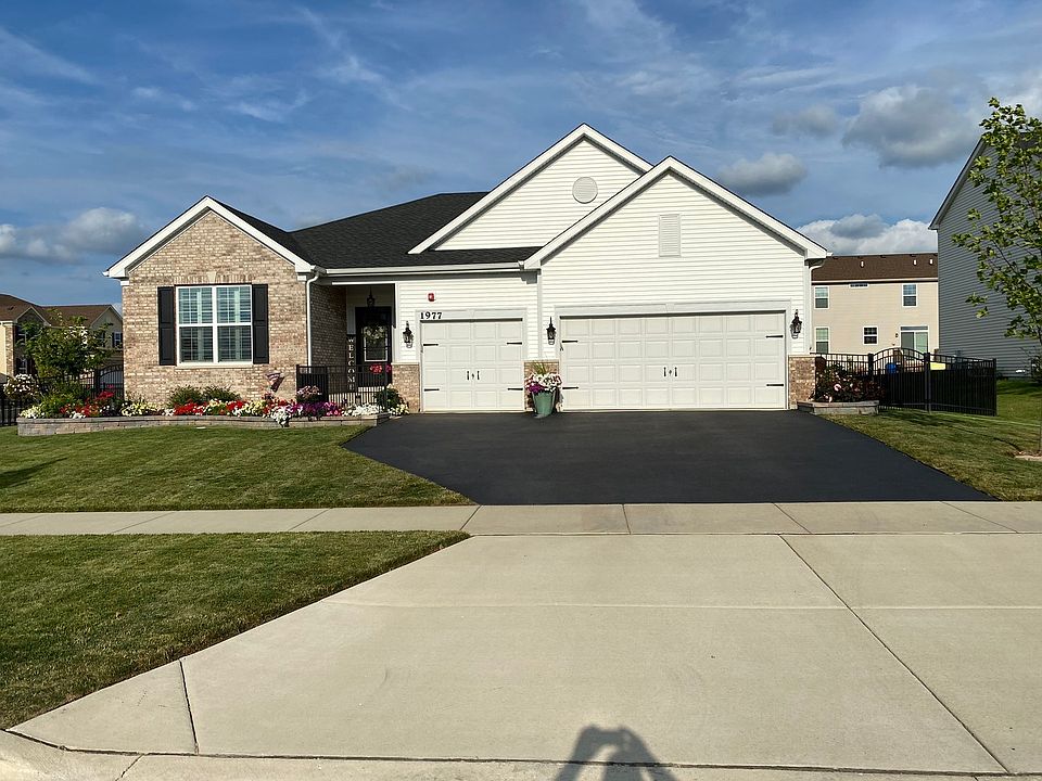 1st image of 1977 Prospect Dr