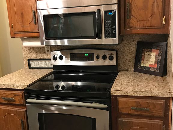 Stove oven microwave 