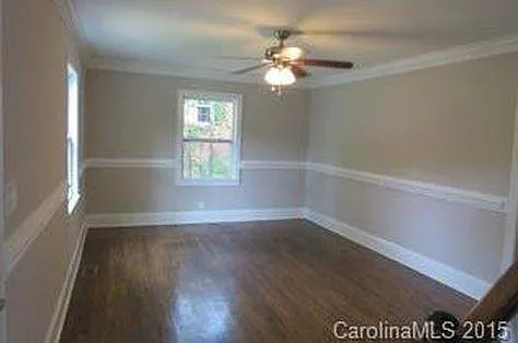 2210 Chatham Ave — Photo 9
