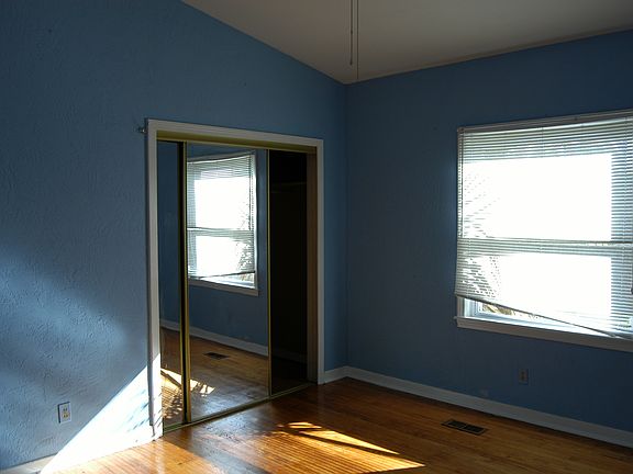 5th image of 112 5th St