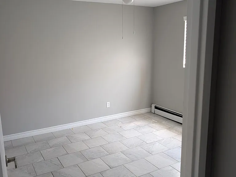 15 Bolton Ave #3 — Photo 8