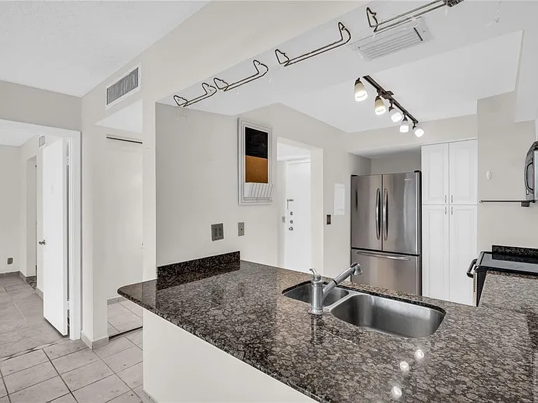 6158 Palma Del Mar Blvd S #505 — Photo 11
