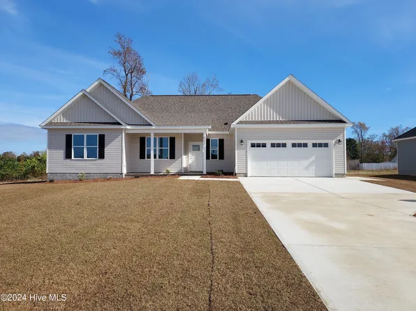 622 Bright Harvest Drive, Maysville, NC 28555