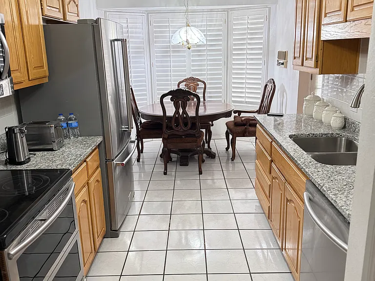 10466 Janway Dr — Photo 17
