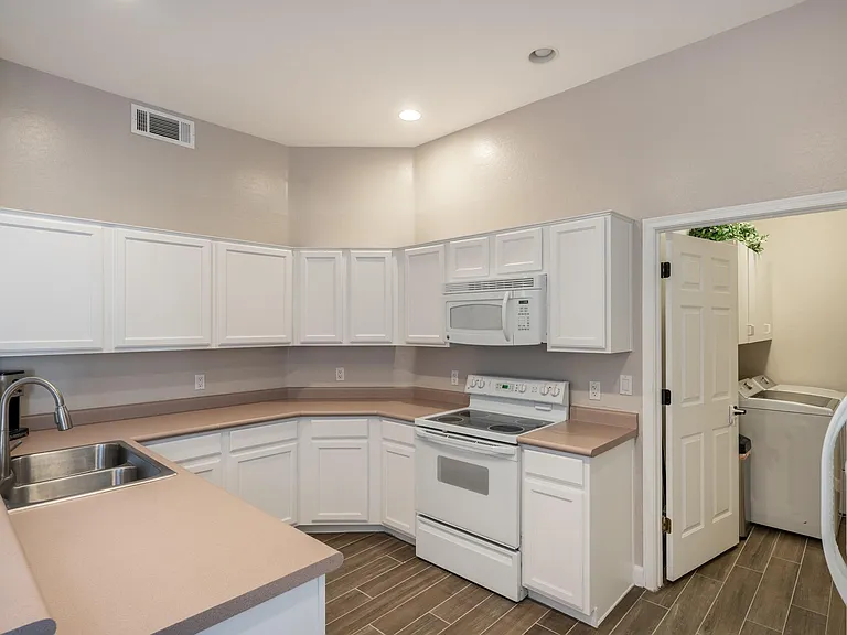 16420 N Thompson Peak Pkwy #1073 — Photo 9