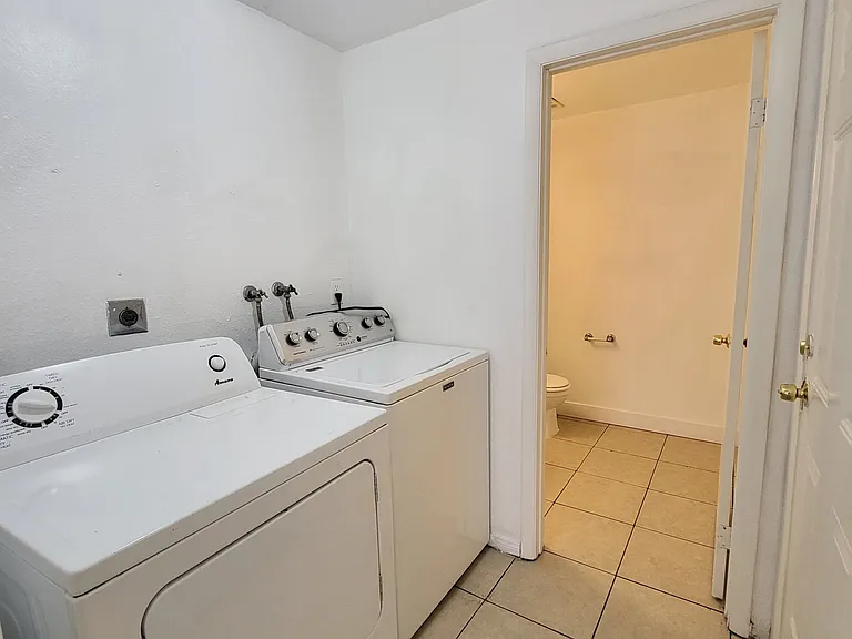 4456 Buena Vista Dr — Photo 9