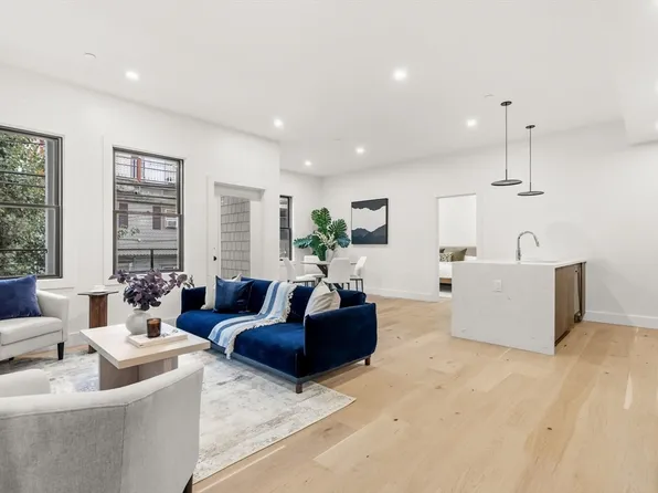 47 Condor St #Penthouse 303, Boston, MA 02128