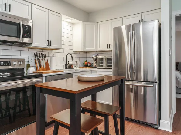 285 Lear St #4, Columbus, OH 43206