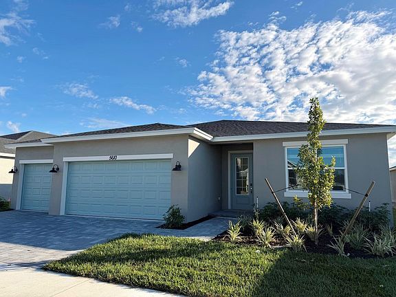 3rd image of 5610 Hampton Park Circle
