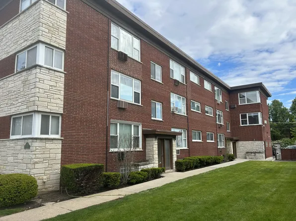 7211 Division St APT C2, River Forest, IL 60305