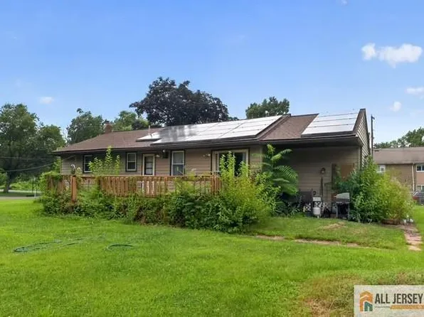 317 Gillette Ave, Penns Grove, NJ 08069
