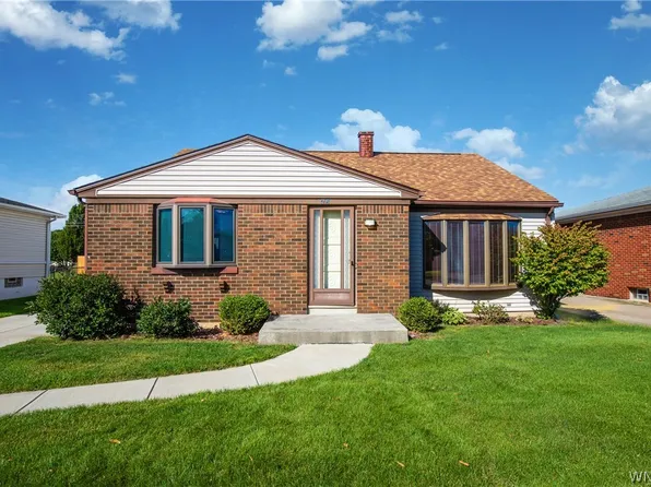 26 Panama Ln, Cheektowaga, NY 14225