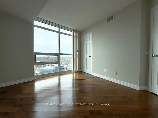 28 Harrison Garden Blvd #2005 — Photo 26