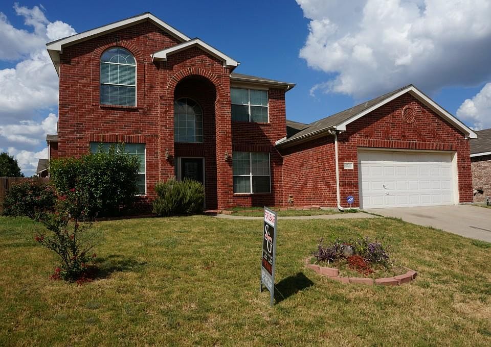 1st image of 2720 Buxton Dr