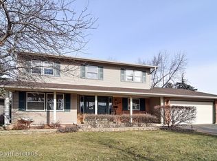226 Trowbridge Rd, Elk Grove Village, IL 60007