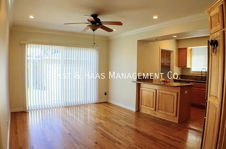 2953 Silva St — Photo 7