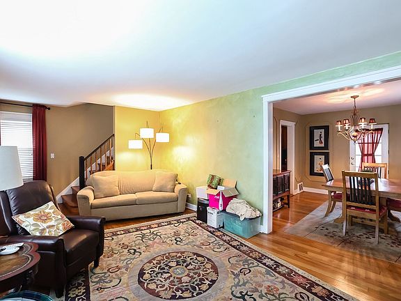 4th image of 2323 N 78th Ave