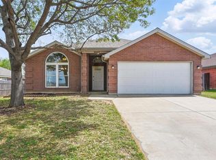 8017 Natalie Dr, Fort Worth, TX 76134