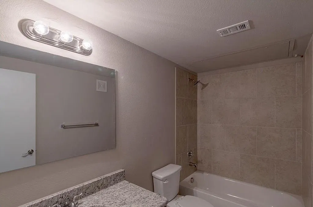 3 bed, 1400 sqft, $1,465 — Photo 3