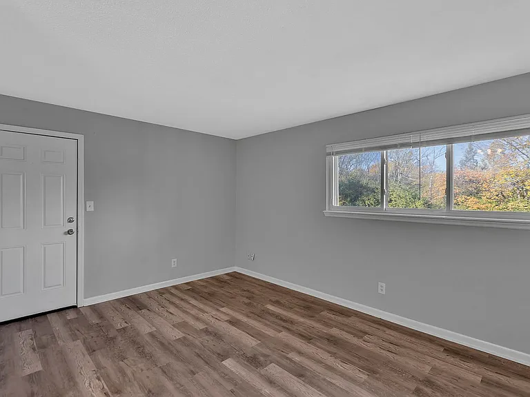Barat Ave Apartments — Photo 8