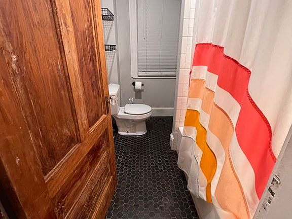 4th image of 238 Water St Floor 1