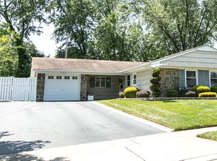 18 Infield Ln, Aberdeen, NJ 07747