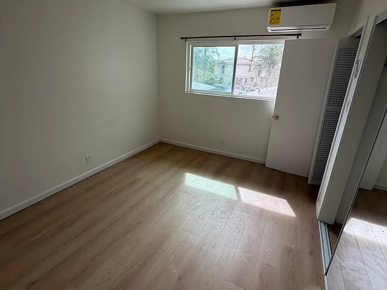 1109 S Spruce St #D — Photo 6