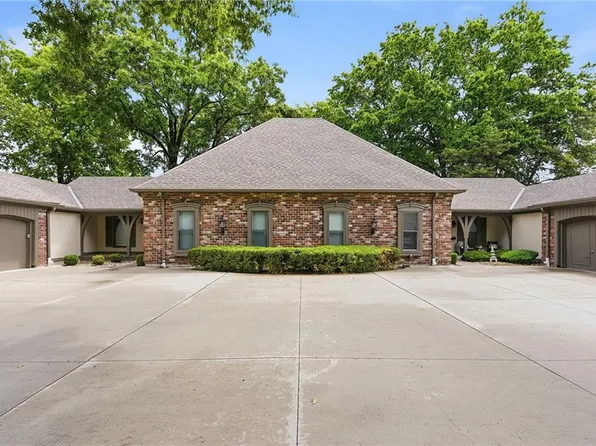 10245 Conser St, Overland Park, KS 66212