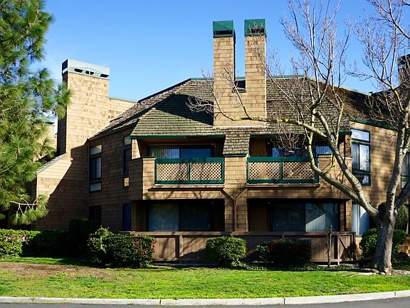 2nd image of 21 Pelican Ln