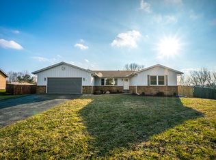 174 W Division Rd, Valparaiso, IN 46385