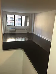Rented by Metropolis Real Estate of Manhattan