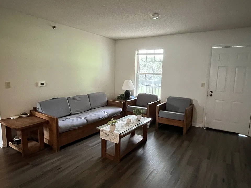 15 S Shafer St #1502