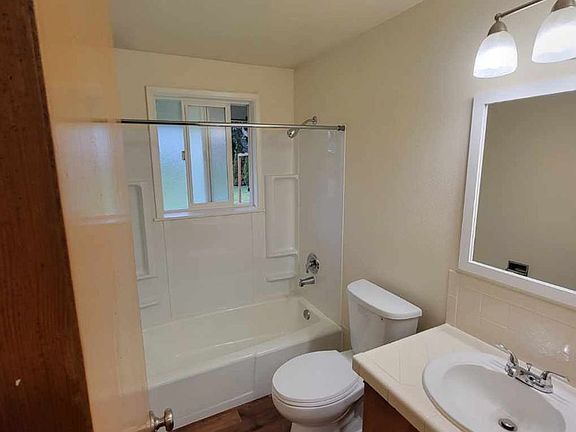 3rd image of 7325 Riverside Rd E APT I