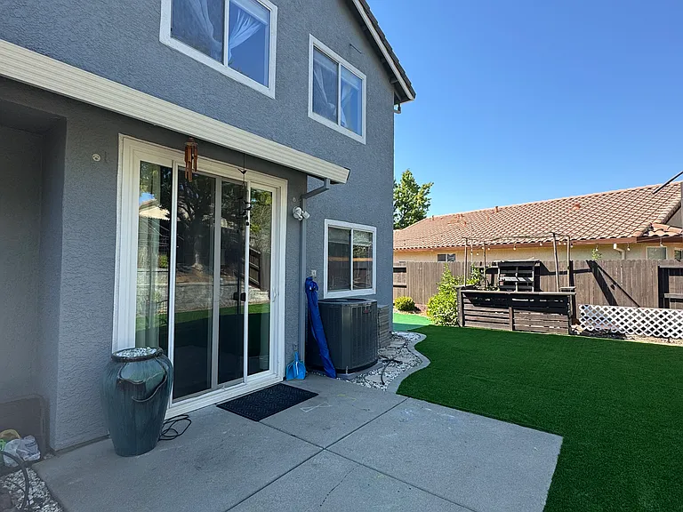 1370 Kerslake Cir — Photo 42