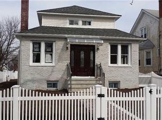 19407 110th Rd, Saint Albans, NY 11412