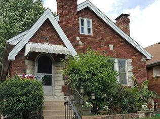 5711 Chippewa St, Saint Louis, MO 63109