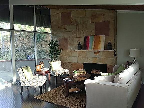 2nd image of 9694 Sunland Blvd