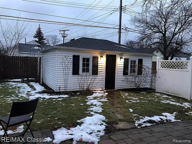 2904 Wolcott St — Photo 20