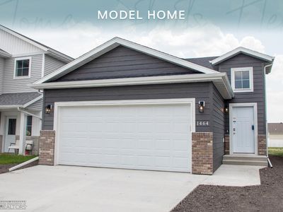 1464 69th Ave S, Fargo, ND, 58104