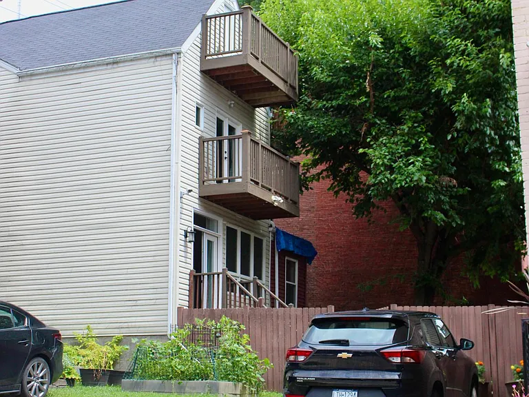 221 Jacksonia St — Photo 24
