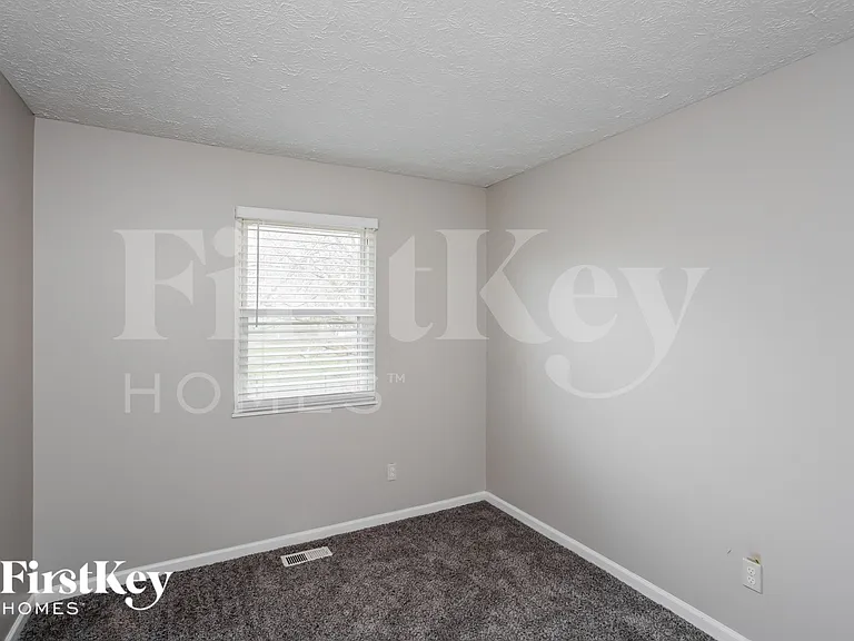 418 Andrea Dr — Photo 10