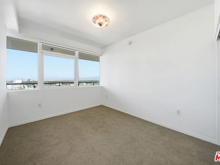 3785 Wilshire Blvd #1607 — Photo 17